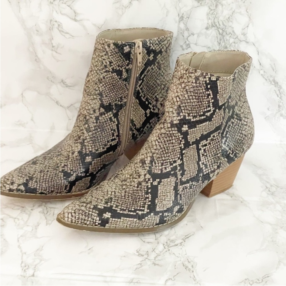 Snake skin design boots